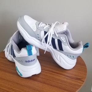 NWT ADIDAS WOMENS SNEAKERS